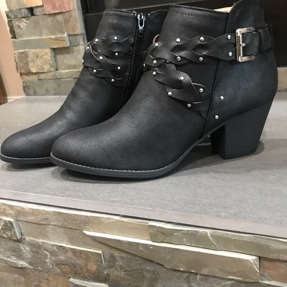 Quipid Black Booties - Picture 4 of 4